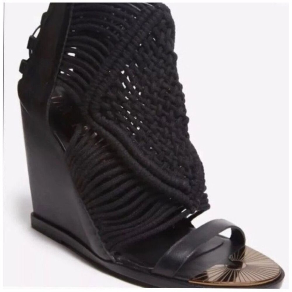 NEW IVY KIRZHNER Mykonos Wedge Black Crochet Sandals RARE 6.5 Woven Strappy  *